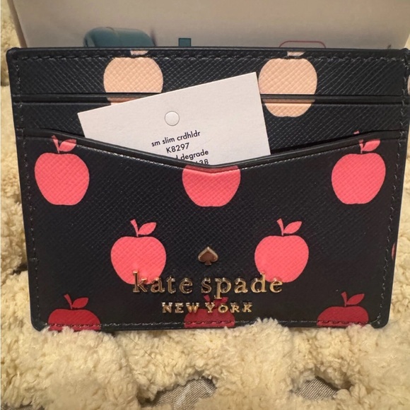 Brand New Never Used Kate Spade apple print card holder slim wallet - Picture 3 of 3